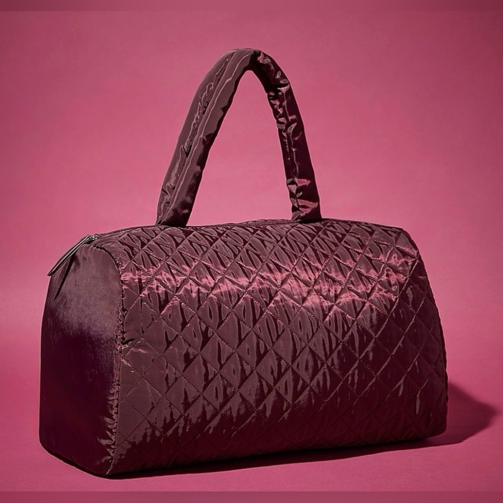 DSW puffy weekender bag (NWT)